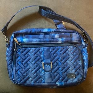 Lug Carousel XL in Shibori Blue